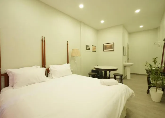 H Yaowarat * Bangkok
